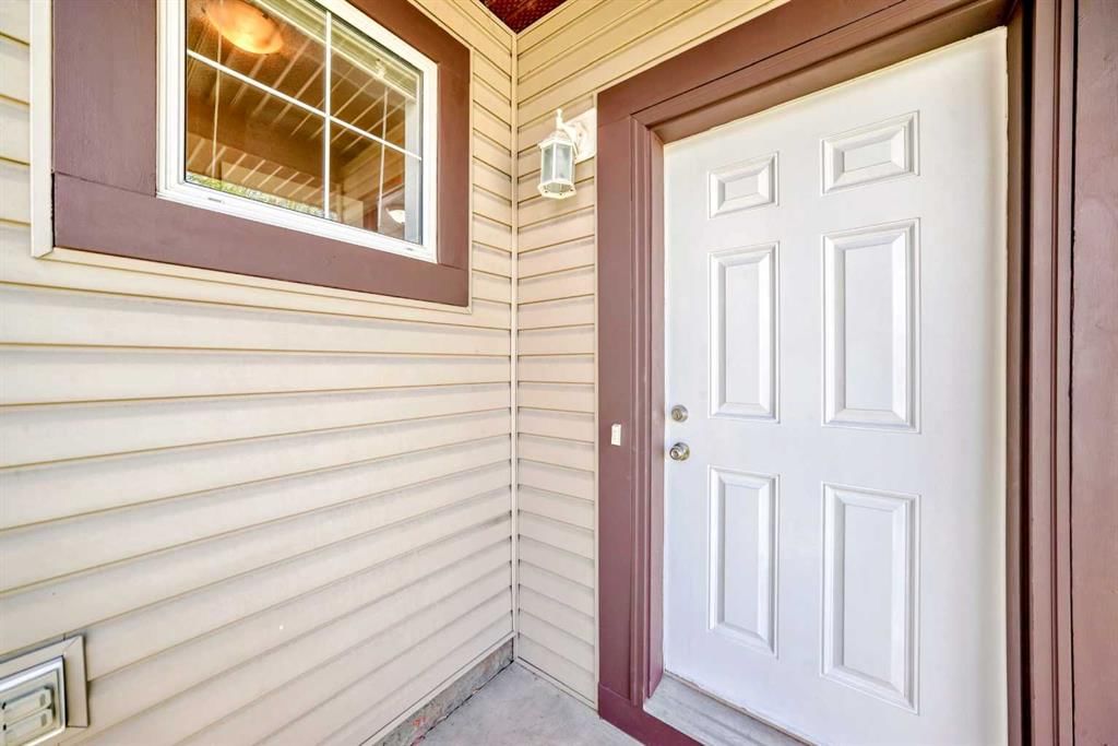 1183 Everridge Drive SW, Calgary — photo 2 of 31