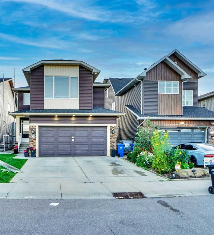 33 Savanna Green NE, Calgary — photo 2 of 50