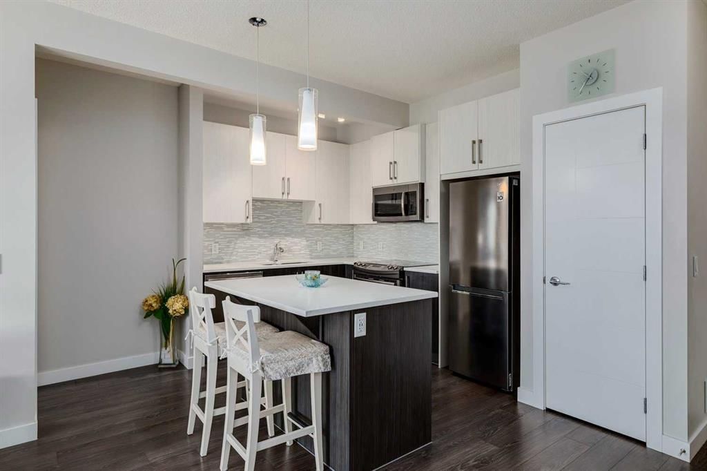 208, 16 Sage Hill Terrace NW, Calgary — photo 4 of 23
