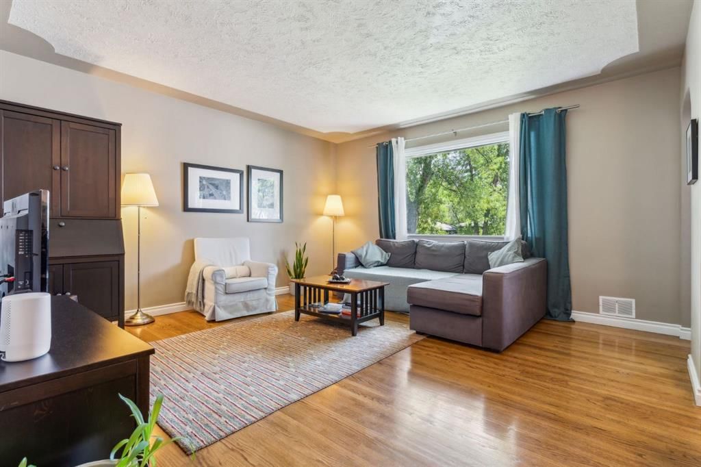 3213 Kilkenny Road SW, Calgary — photo 4 of 41