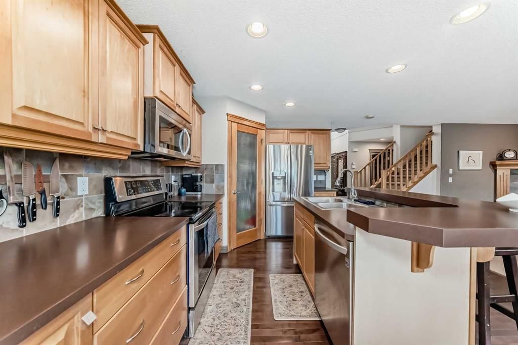364 Everbrook Way SW, Calgary — photo 5 of 44