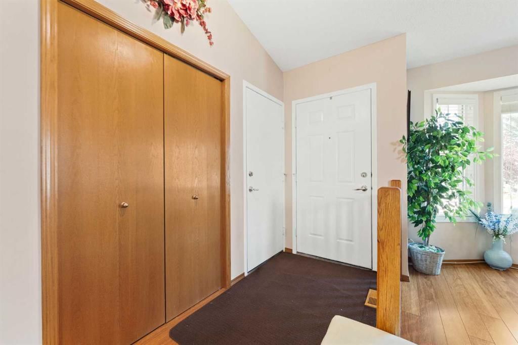 217 Arbour Cliff Close NW, Calgary — photo 4 of 39