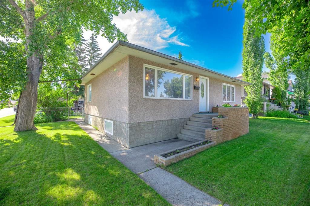 1141 43 Street SW, Calgary — main listing photo
