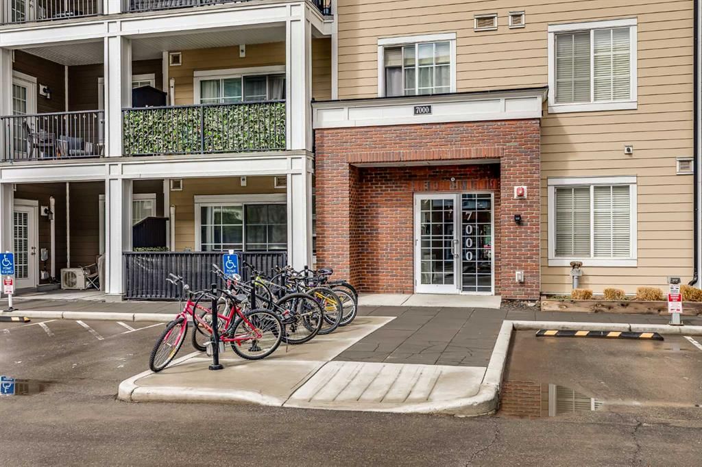 7415, 151 Legacy Main Street SE, Calgary — photo 4 of 21