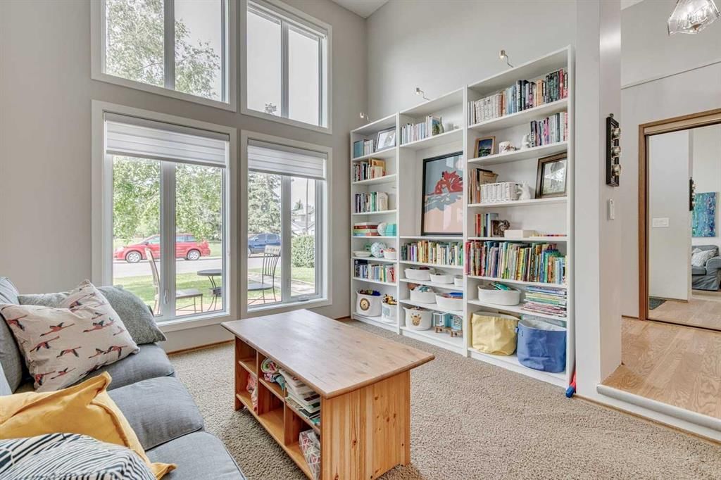 24 Millcrest Road SW, Calgary — photo 5 of 44