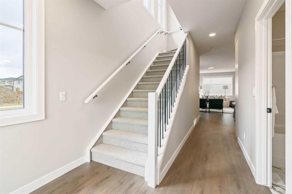215 Belvedere Crescent SE, Calgary — photo 3 of 37