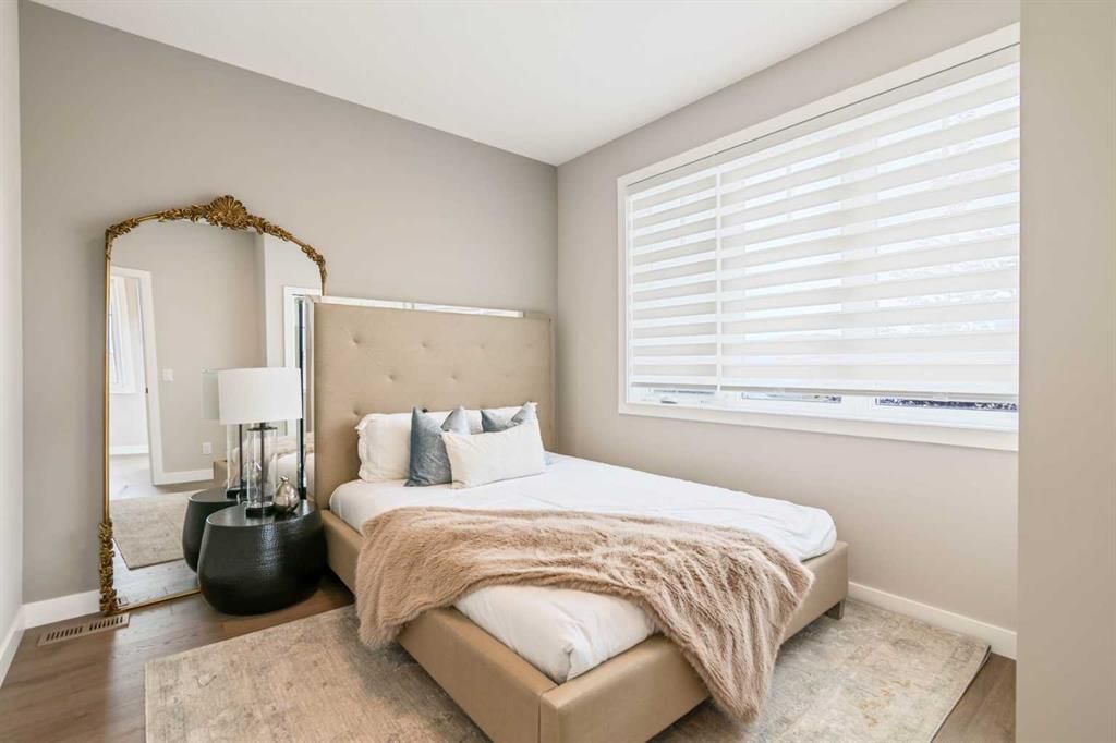 215 Belvedere Crescent SE, Calgary — photo 4 of 37