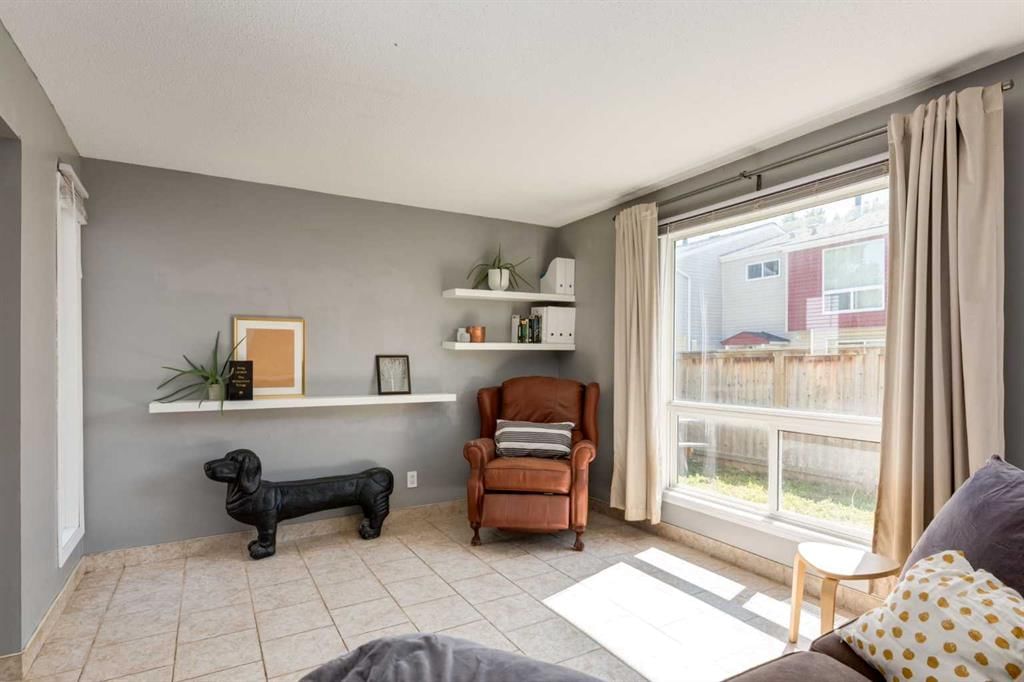 21, 5425 Pensacola Crescent SE, Calgary — photo 5 of 31
