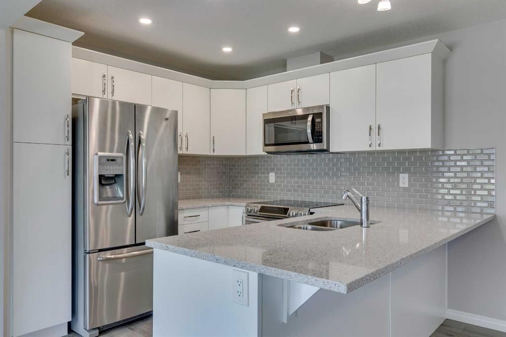 1514 Carrington Boulevard NW, Calgary — photo 3 of 44