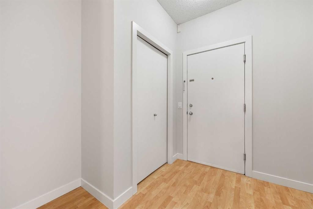 101, 1000 15 Avenue SW, Calgary — photo 4 of 40
