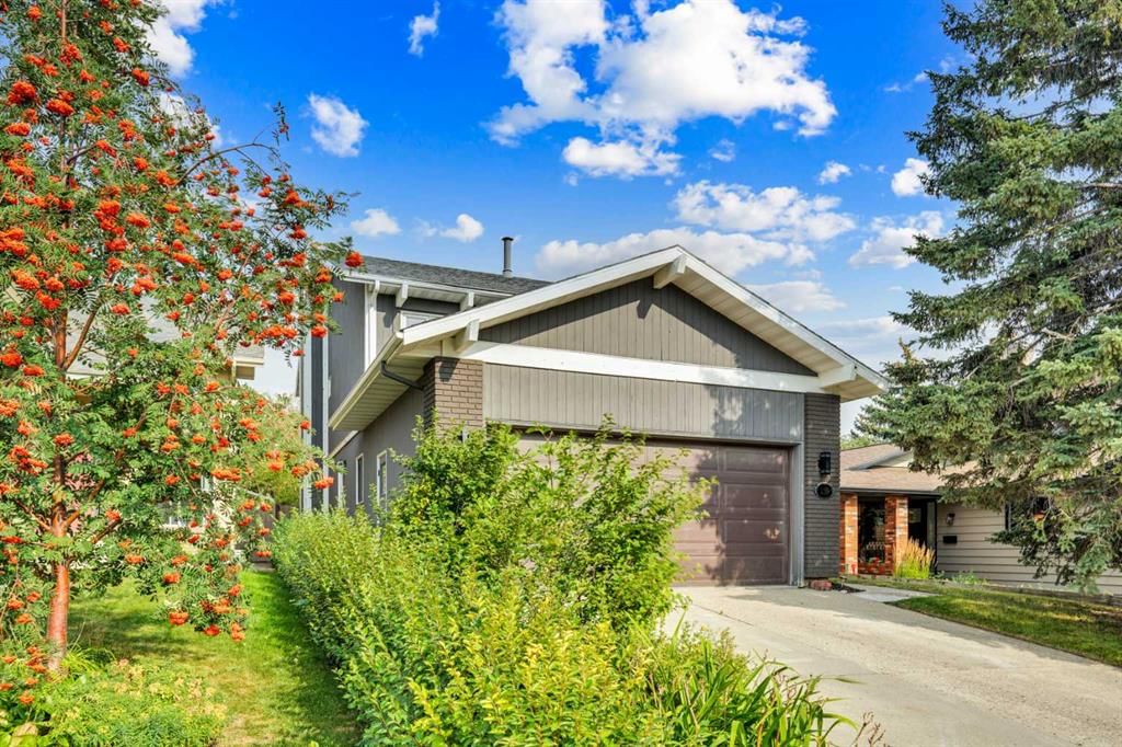 235 Coachwood Crescent SW, Calgary — photo 2 of 48