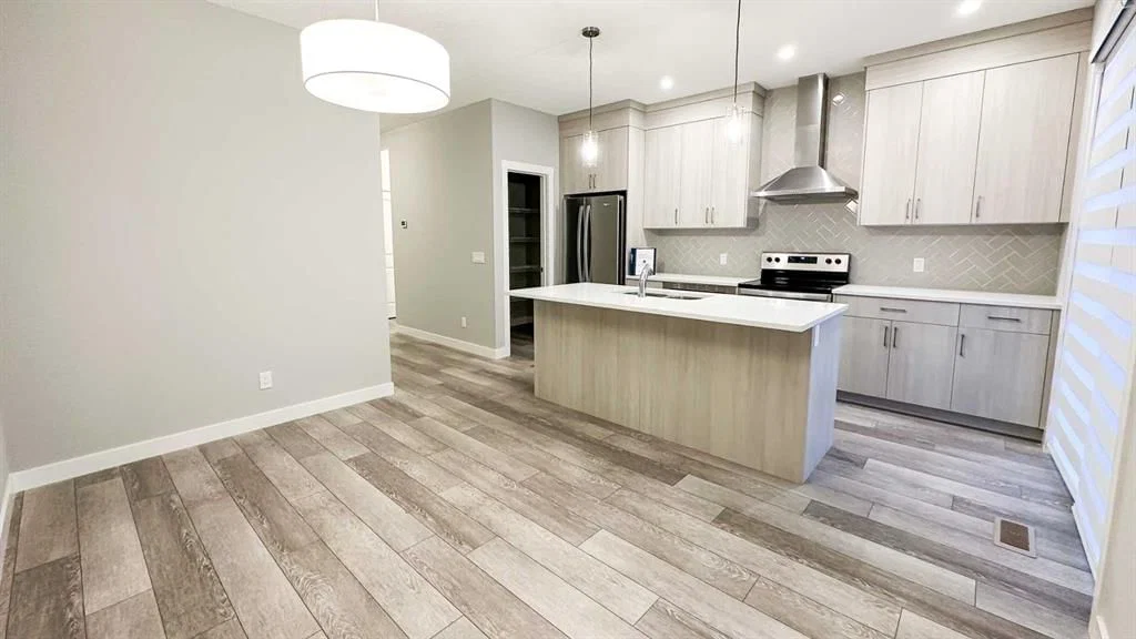 20841 Main Street SE, Calgary — photo 4 of 37