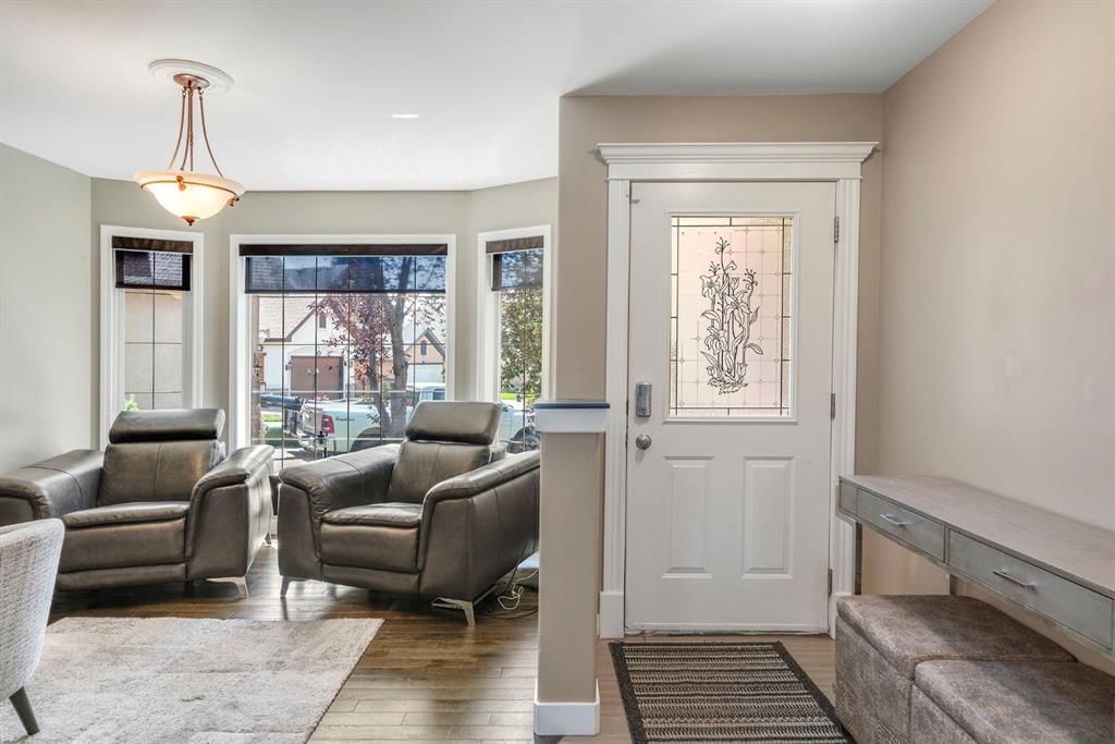 33 Cranwell Place SE, Calgary — photo 4 of 50