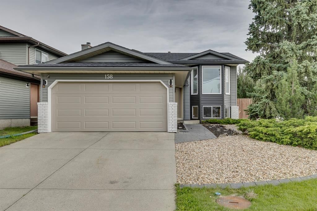 158 Riverglen Close SE, Calgary — photo 3 of 50