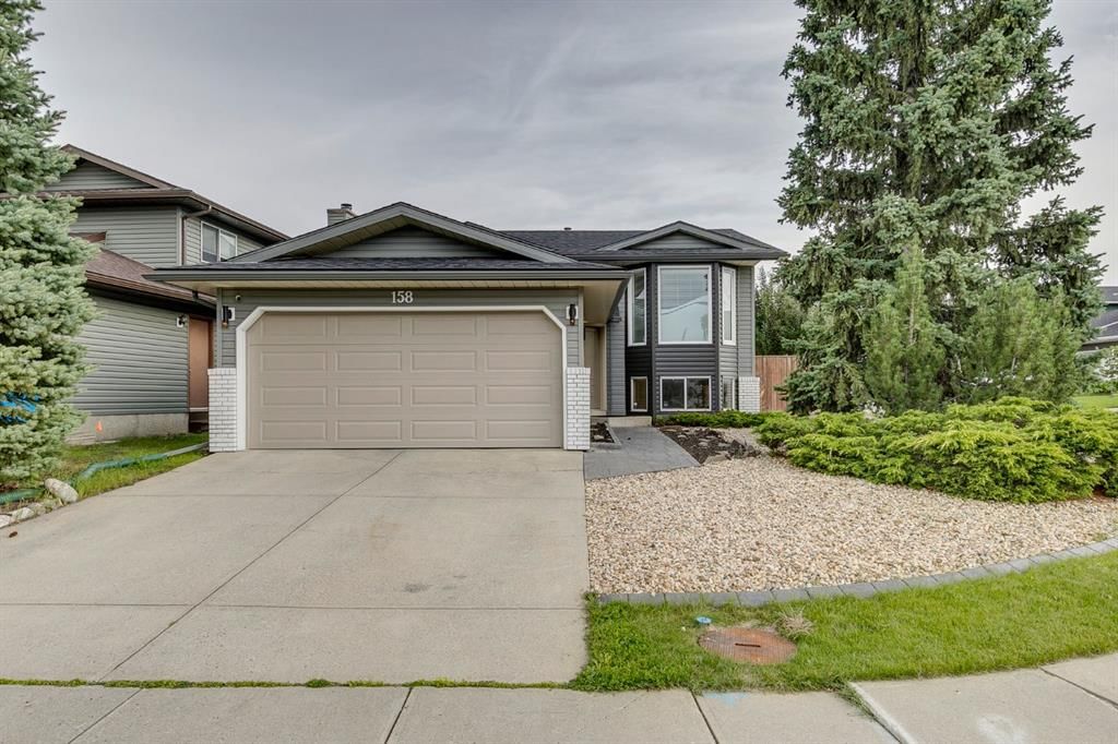 158 Riverglen Close SE, Calgary — photo 5 of 50