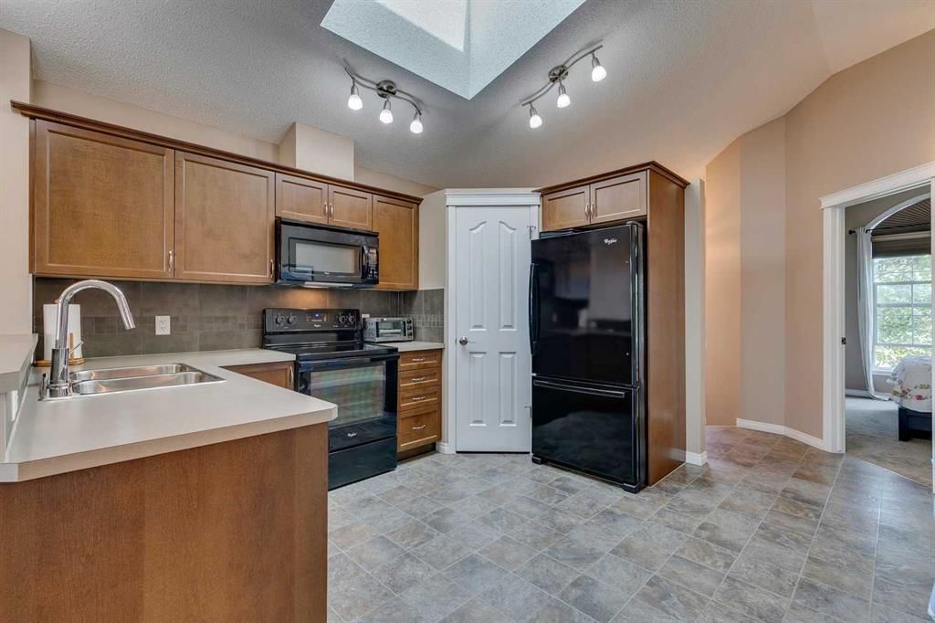 255 Cranford Close SE, Calgary — photo 5 of 22
