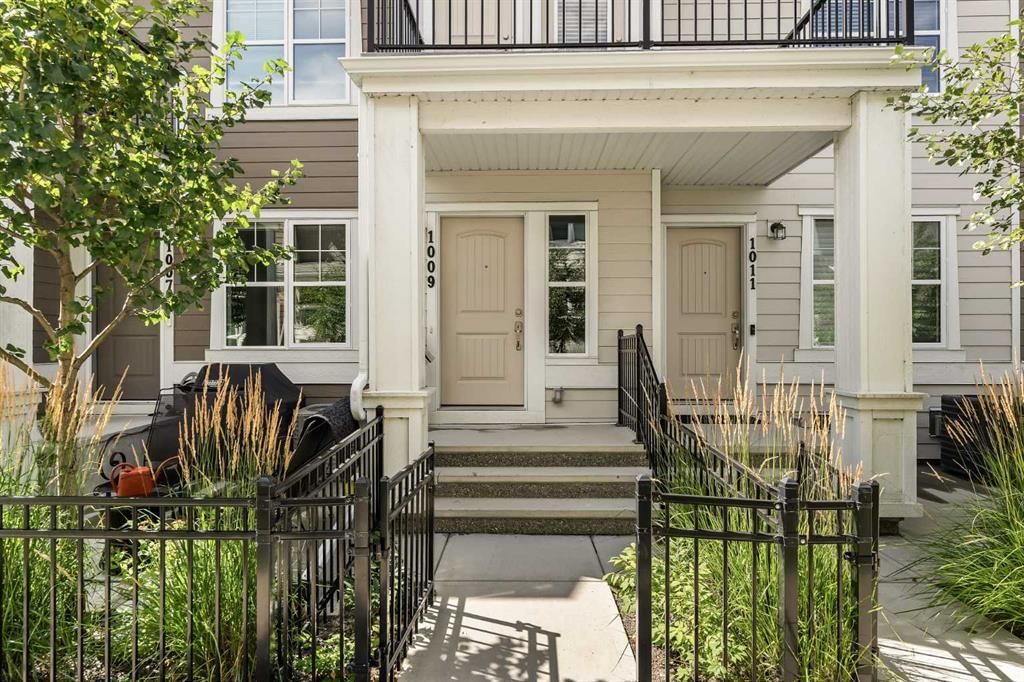 1009 Cranbrook Walk SE, Calgary — photo 3 of 29