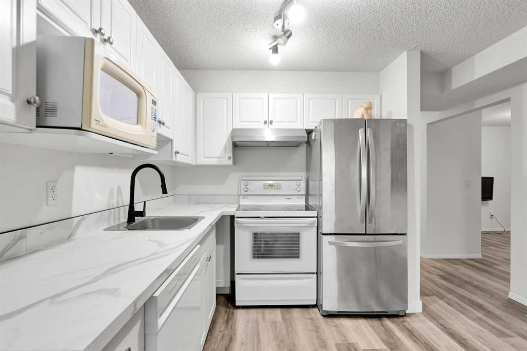 312, 1717 60 Street SE, Calgary — photo 5 of 24