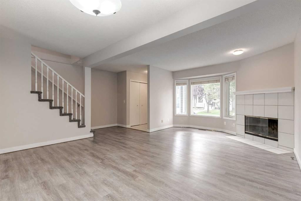 245 Cedarwood Park SW, Calgary — photo 3 of 25