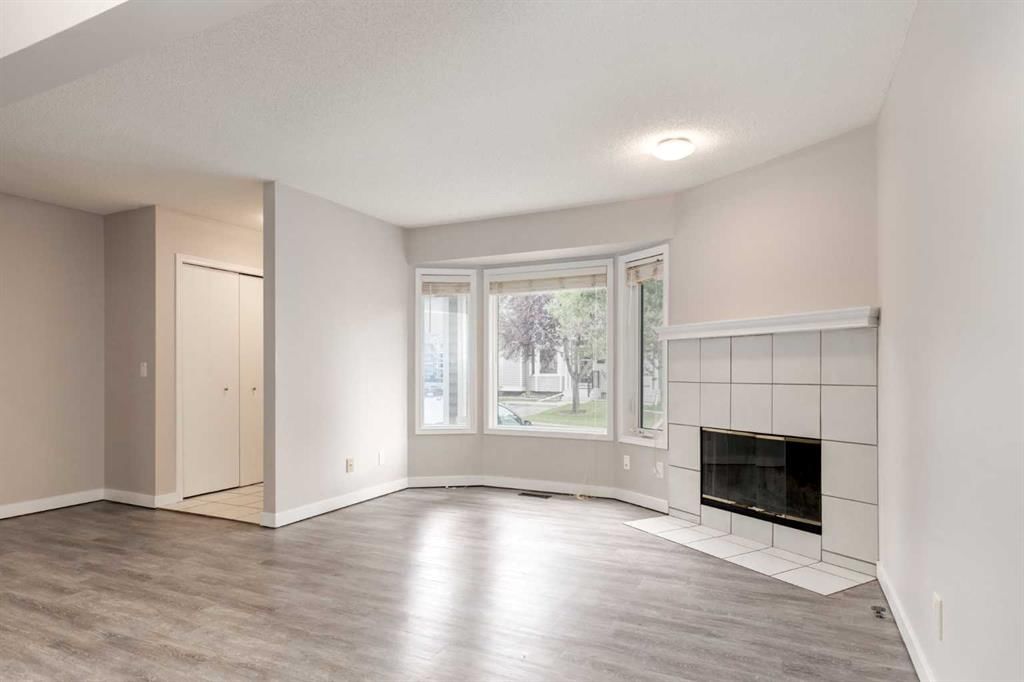245 Cedarwood Park SW, Calgary — photo 4 of 25