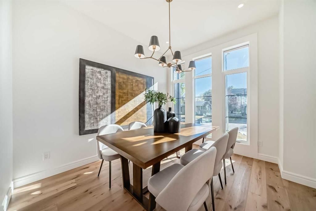 2050 41 Avenue SW, Calgary — photo 5 of 50