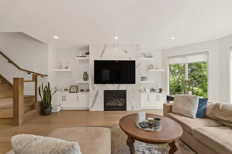 3609 3 Street SW, Calgary — main listing photo