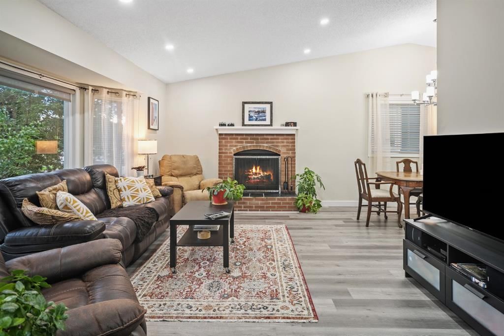 84 Rivervalley Drive SE, Calgary — photo 5 of 40