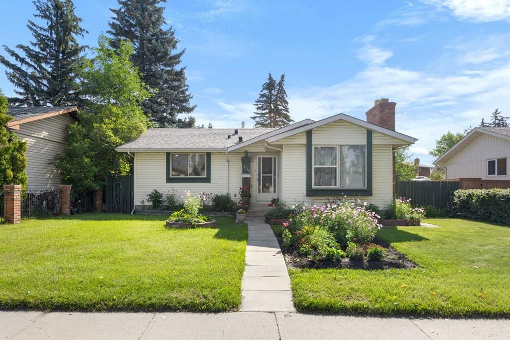 3316 60 Street NE, Calgary — photo 2 of 43