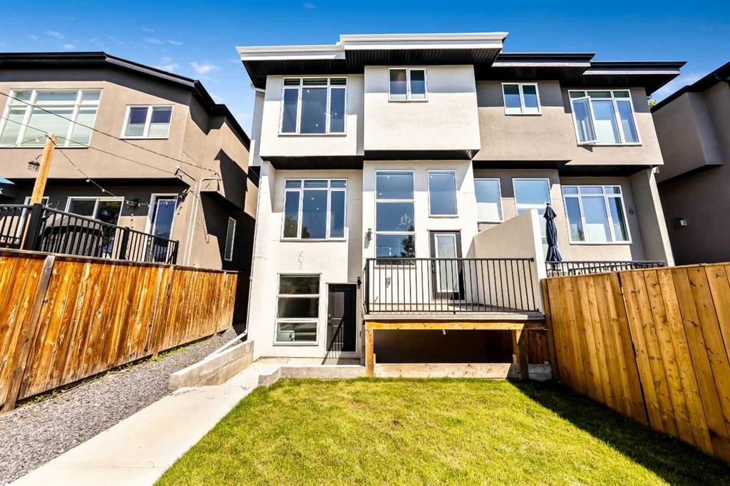 4923 20 Avenue NW, Calgary — photo 3 of 44