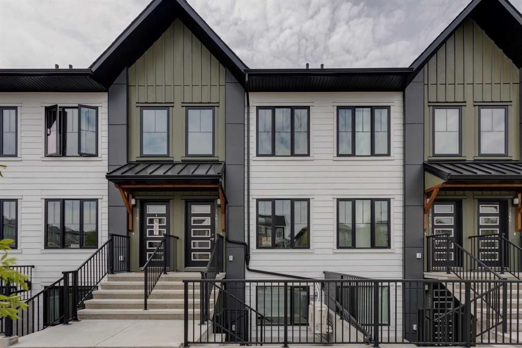 114, 40 Livingston Parade NE, Calgary — photo 3 of 42
