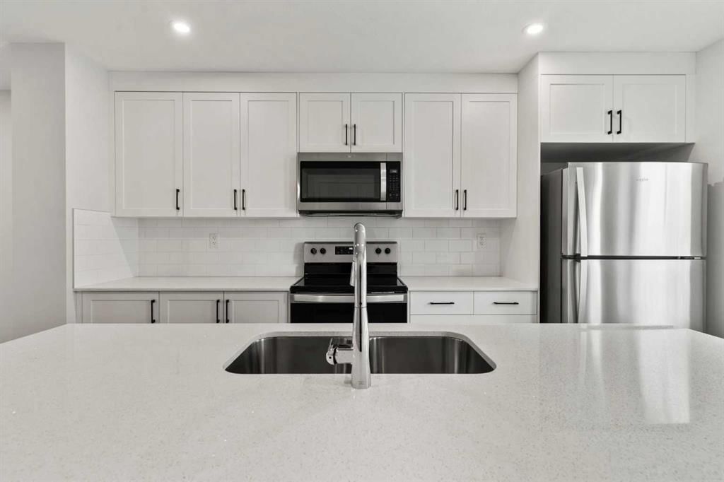 114, 40 Livingston Parade NE, Calgary — photo 5 of 42