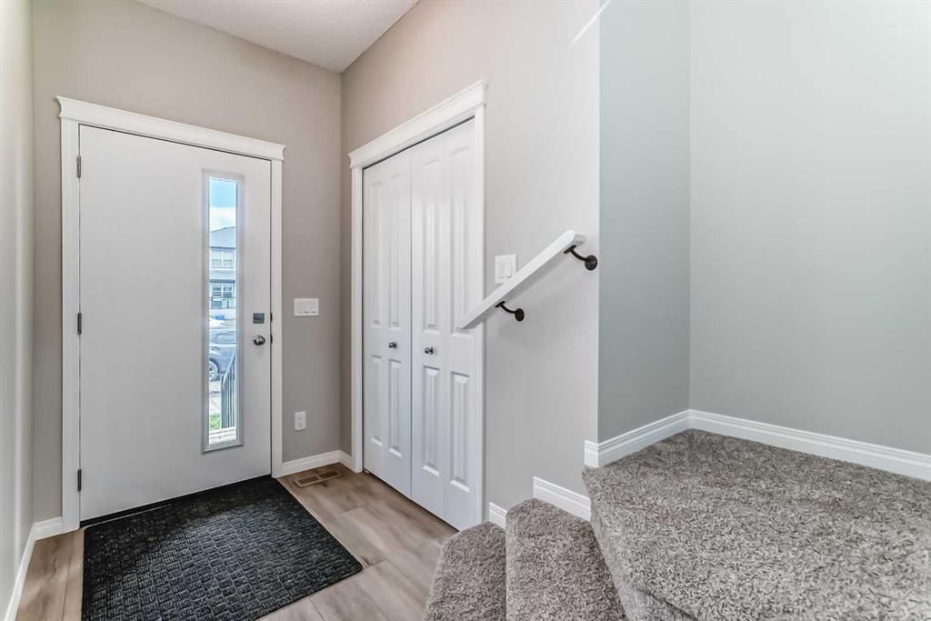 619 Wolf Willow Boulevard SE, Calgary — photo 5 of 22