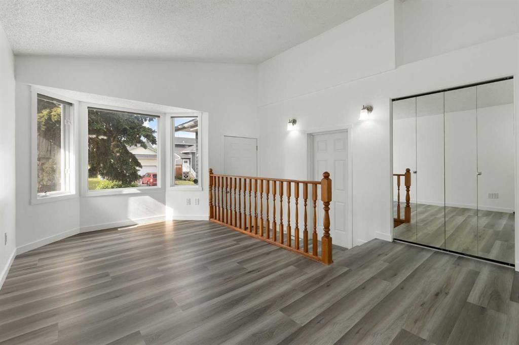 30 Pasadena Gardens NE, Calgary — photo 4 of 44
