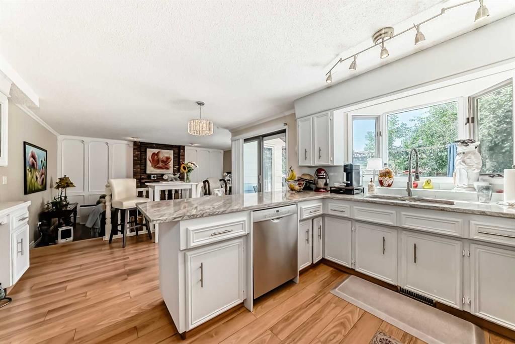 440 Templeton Road NE, Calgary — main listing photo