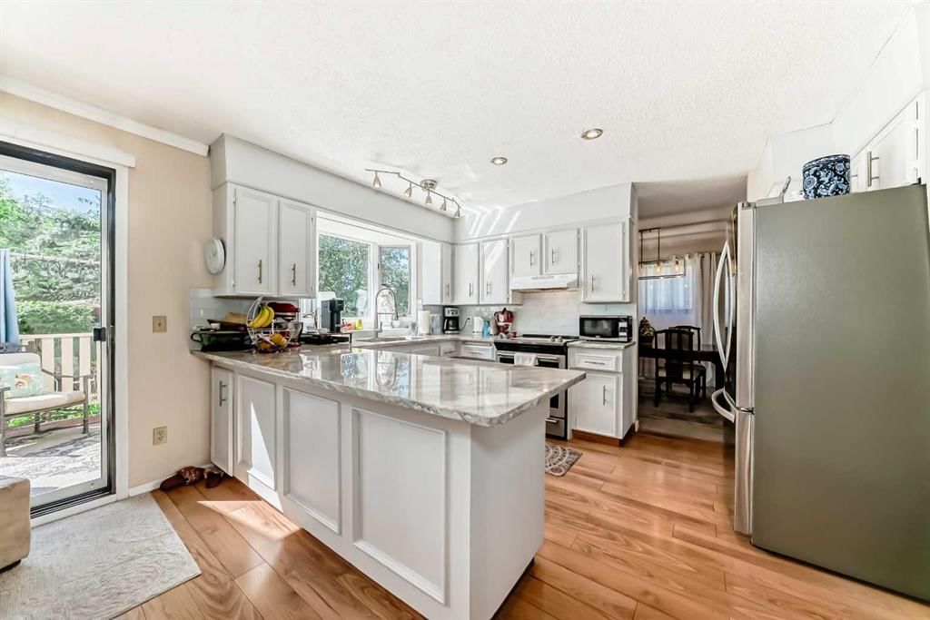 440 Templeton Road NE, Calgary — photo 2 of 47
