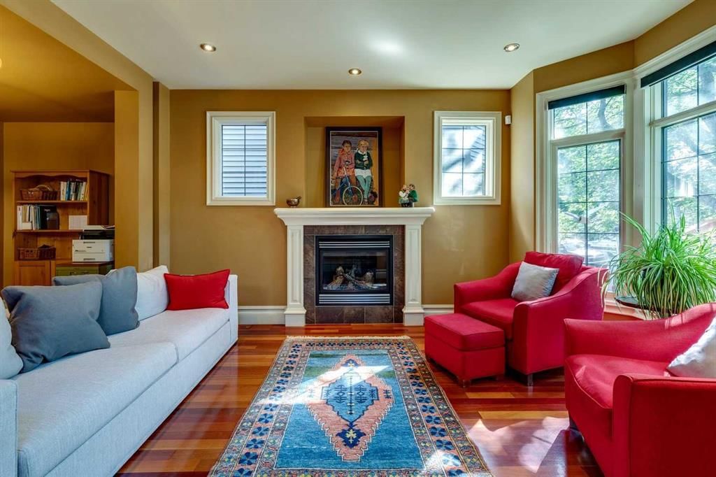 462 12 Street NW, Calgary — photo 3 of 45