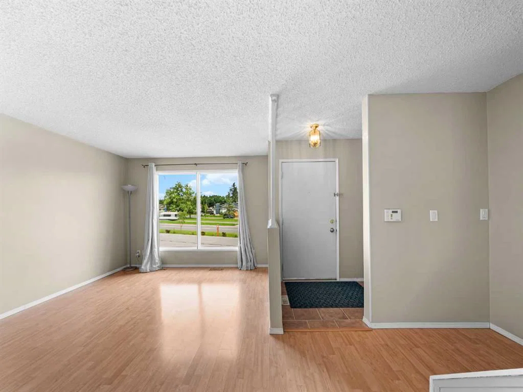 1037, 3235 56 Street NE, Calgary — photo 3 of 30