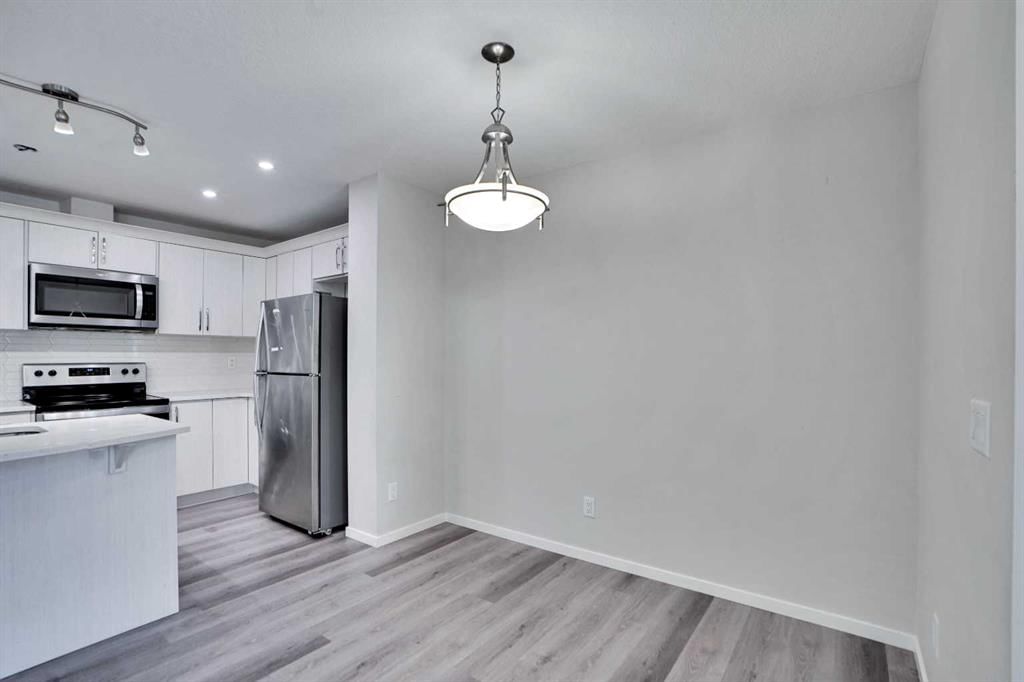154 Cityside Grove NE, Calgary — photo 5 of 43