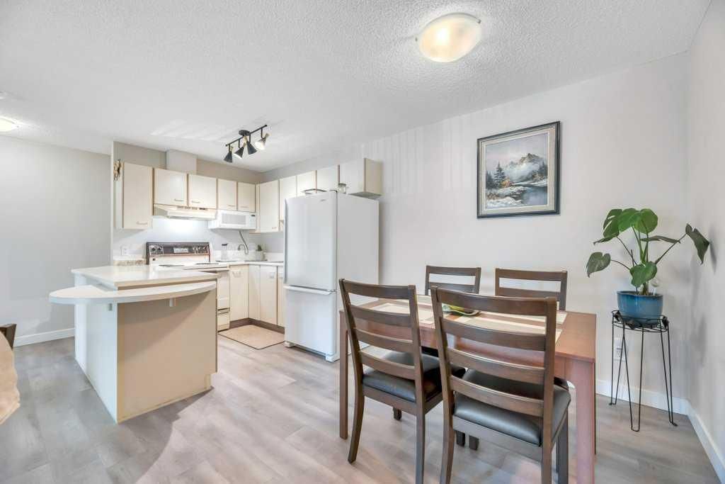 12, 3212 Edenwold Heights NW, Calgary — photo 4 of 40