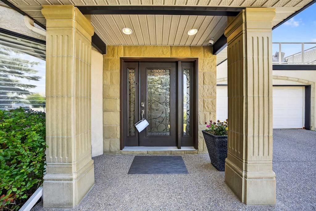 7 Signal Hill Terrace SW, Calgary — photo 4 of 45