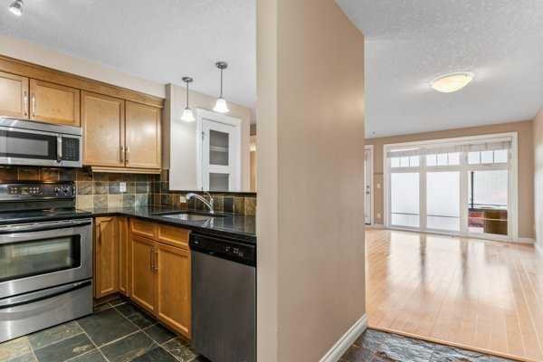 107, 725 4 Street NE, Calgary — photo 5 of 25