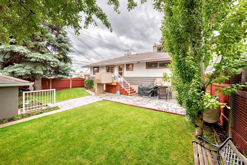 7520 7 Street SW, Calgary — photo 4 of 31