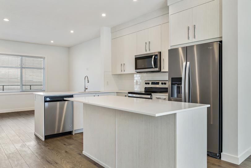 402, 135 Belmont Passage SW, Calgary — photo 2 of 16