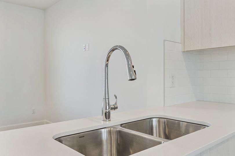 402, 135 Belmont Passage SW, Calgary — photo 4 of 16