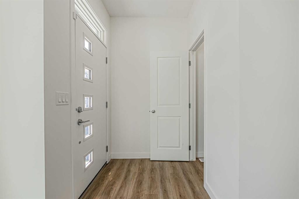 652 Savanna Boulevard NE, Calgary — photo 4 of 48