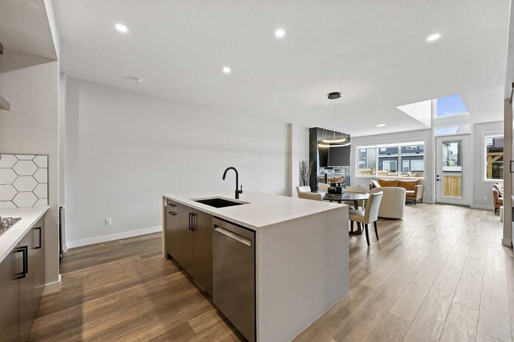 83 Wolf Creek Rise SE, Calgary — photo 3 of 49