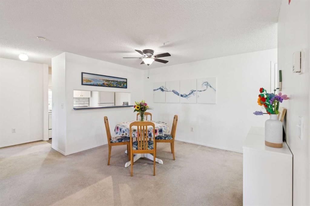 2305 Millrise Point SW, Calgary — photo 5 of 26