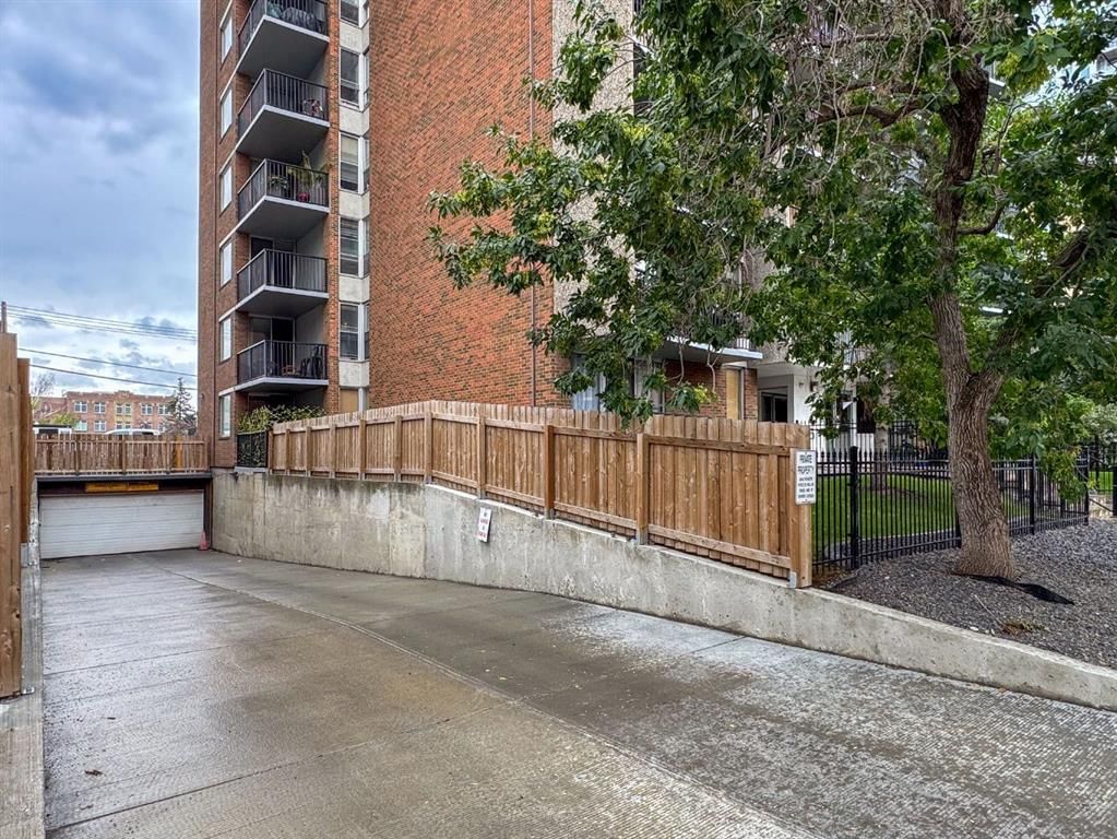 301, 715 15 Avenue SW, Calgary — photo 3 of 24