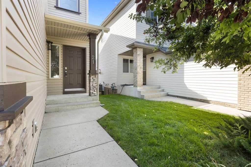 21 Covebrook Close NE, Calgary — photo 2 of 48