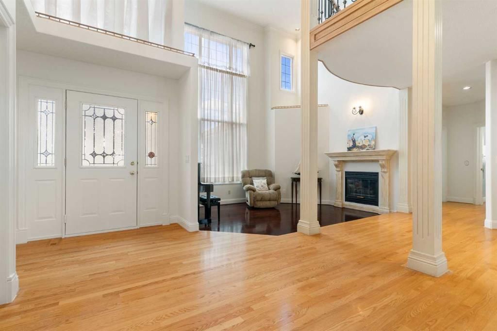 105 Hamptons Square NW, Calgary — photo 4 of 49